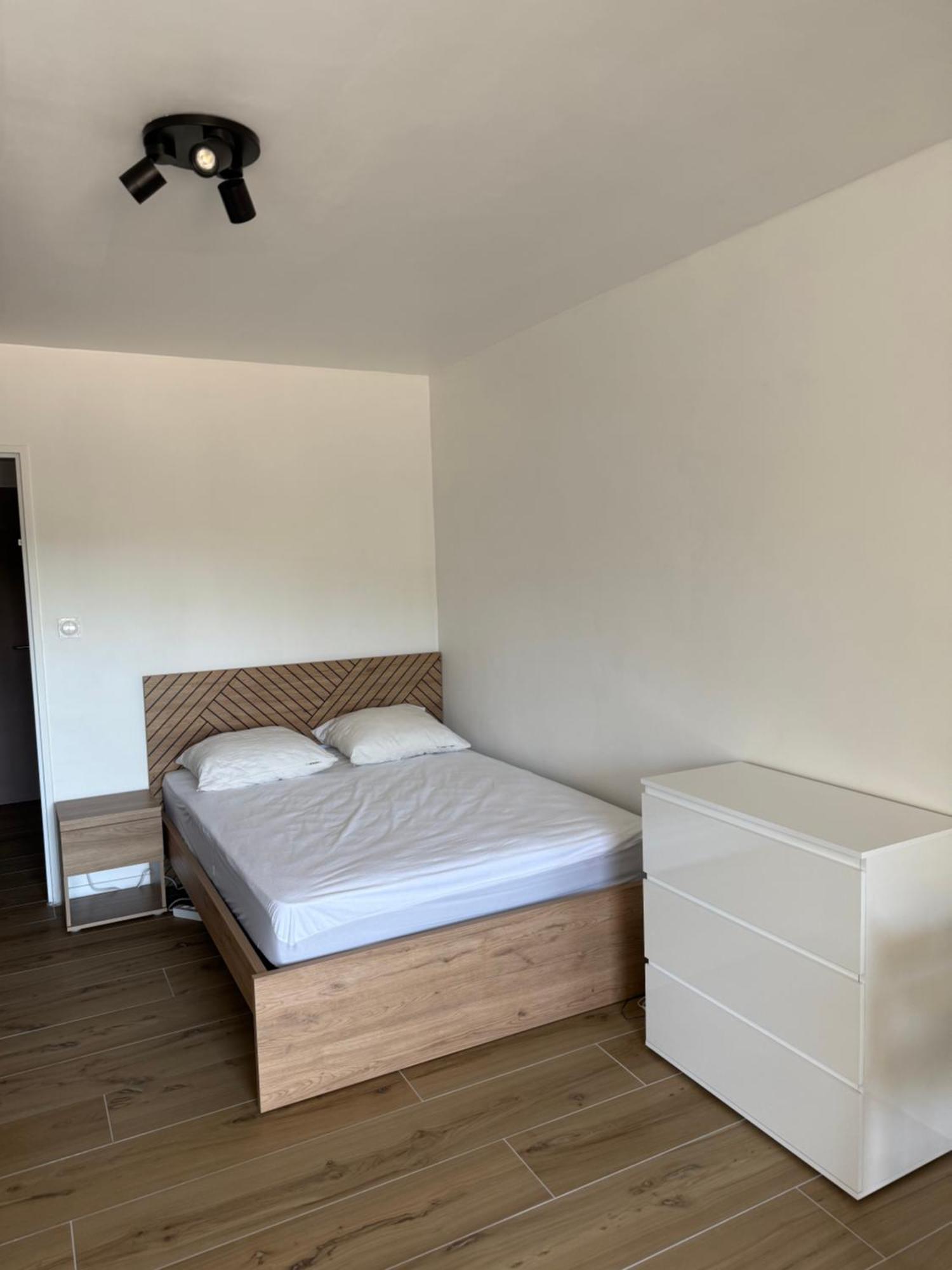 Apartament Super Studio Climatise Sur Le Port De Hyères Zewnętrze zdjęcie