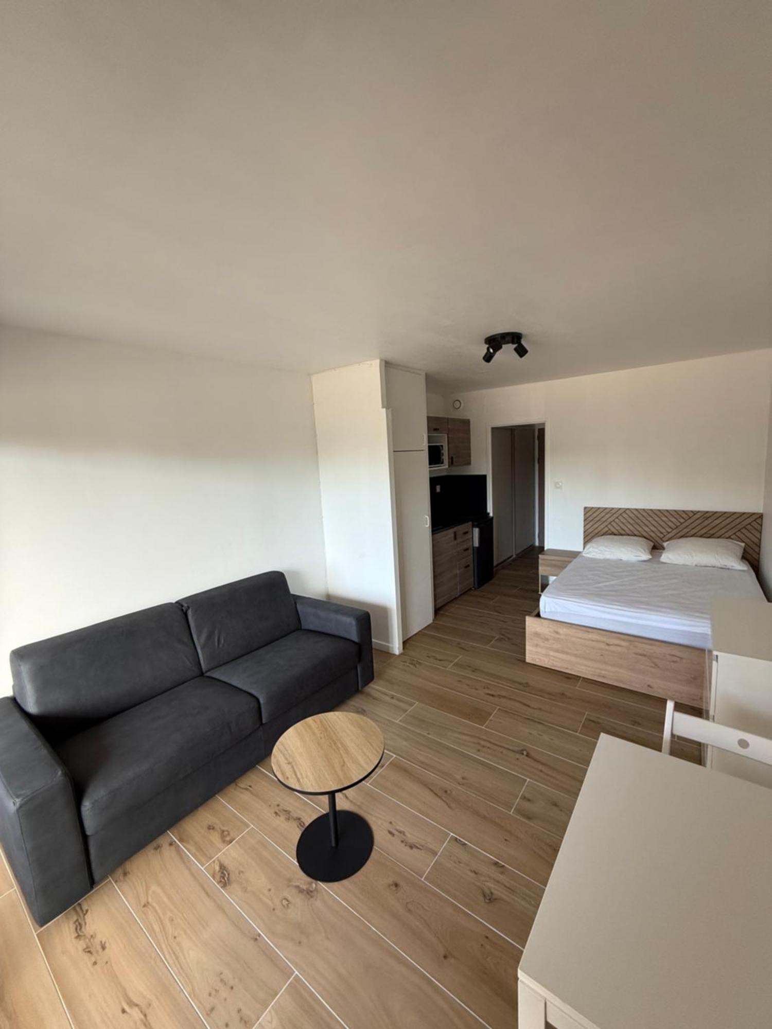 Apartament Super Studio Climatise Sur Le Port De Hyères Zewnętrze zdjęcie